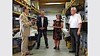 Foto Ellwangens Bürgermeister Volker Grab mit elke TECHNIK Geschäftsführung 